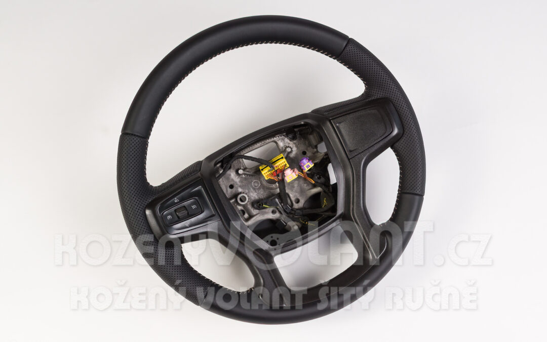 Chevrolet Silverado – renovace volantu pošitím kůží